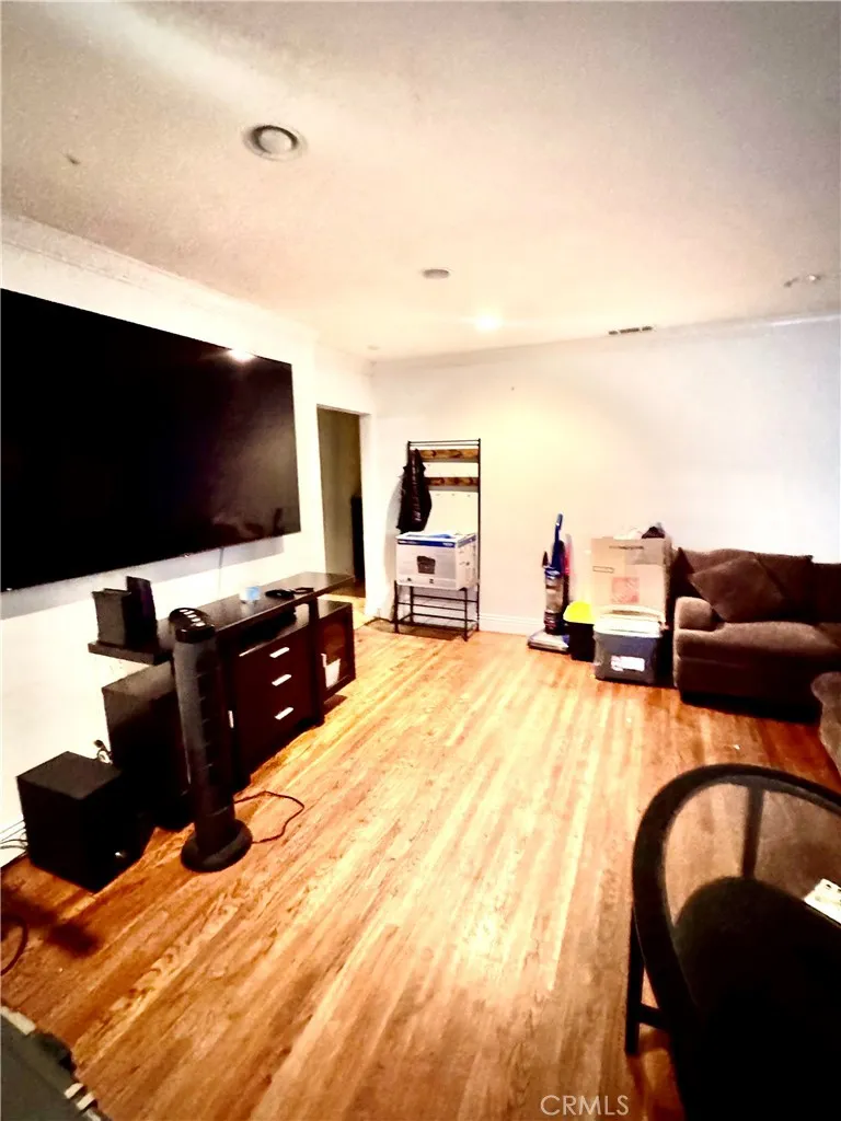 630 E 119th, Los Angeles, California 90059 home-pic-5